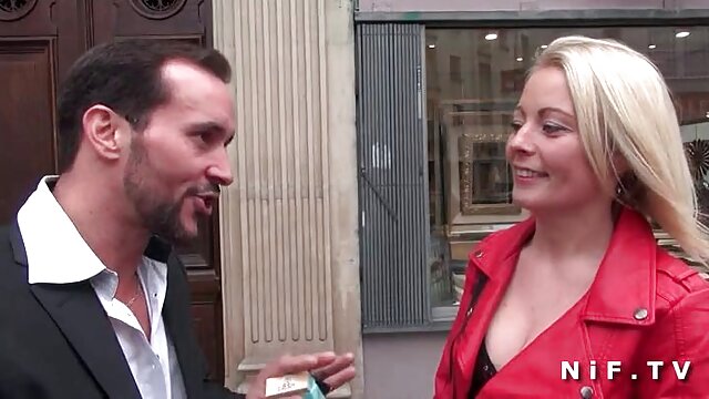 Vidéo Chloe porno chien gratuit Couture se fait sodomiser par la BBC