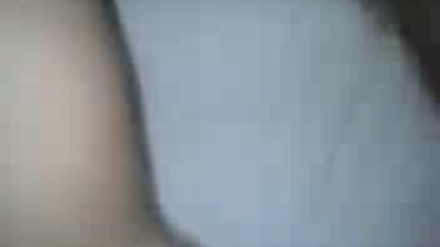 Vidéo Ado asiatique xxx jolie fille épaisse avec un cul de bulle doux à tâtons dans un jean